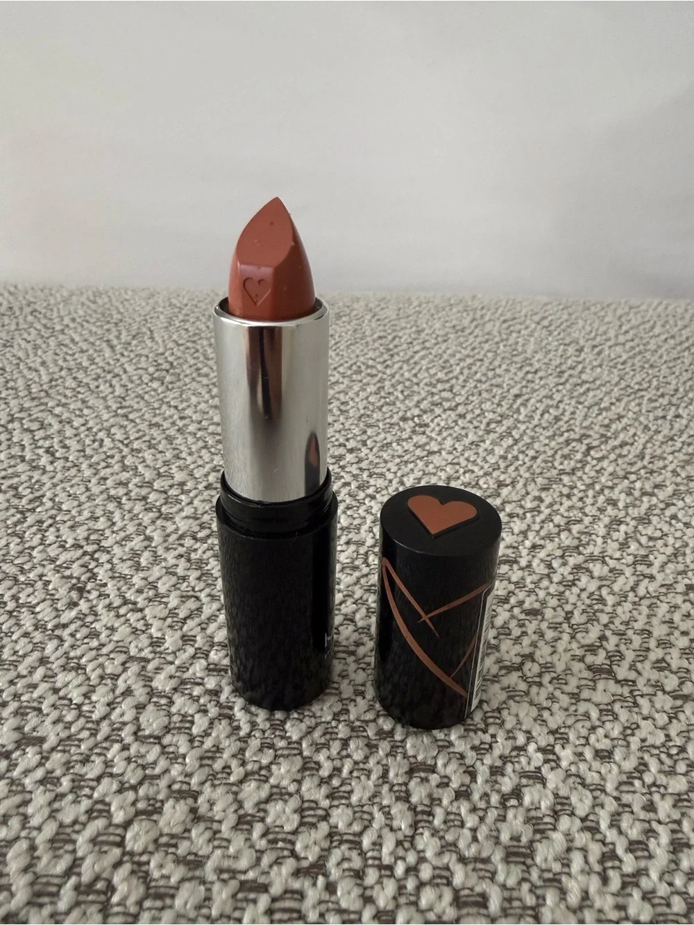 NYX Shout Loud Satin Lipstick